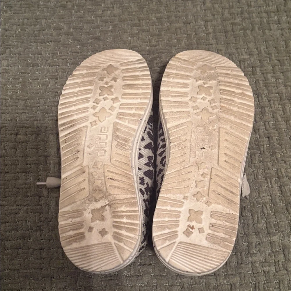 HEY DUDE Cheetah Wendy Luxe Leo SIZE 7